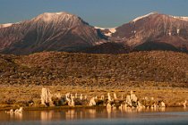 76 Natural reserve of Mono Lake - Northern California